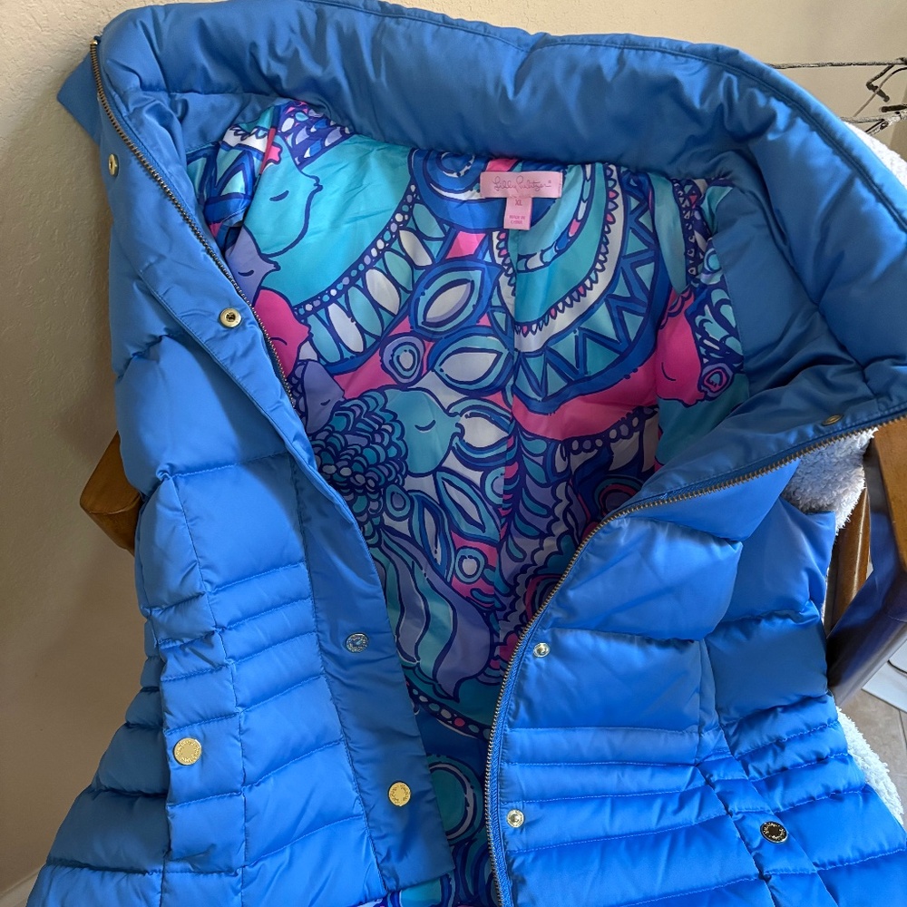 Lilly Pulitzer Quilted Puffer Vest – Blue w/ Gold Hardware – XL – NWOT